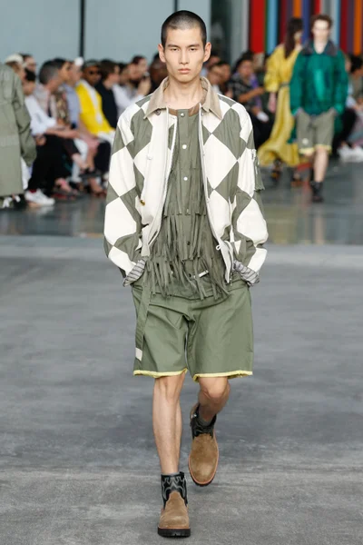 Look 19